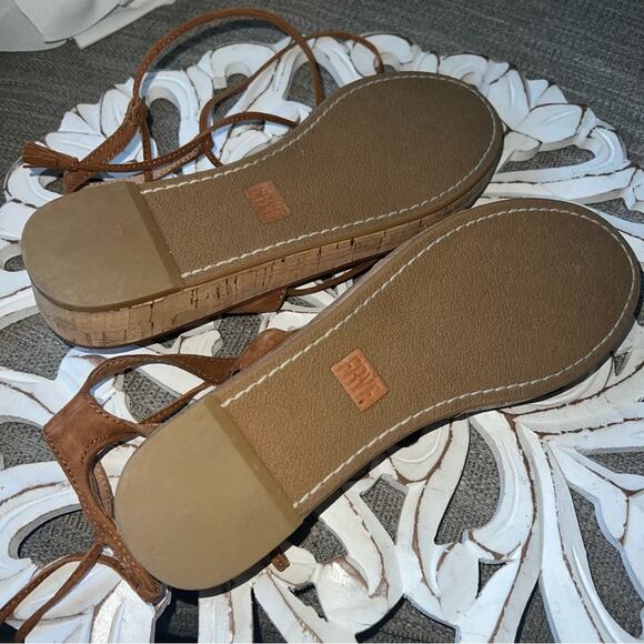 Frye Suede Leather Ankle Wrap Sandals Shoes Women’s 8 - Picture 5 of 9